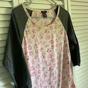 RUE 21 Floral 3/4 Sleeve Baseball Tee